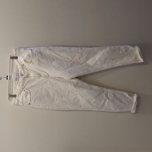 White denim pants